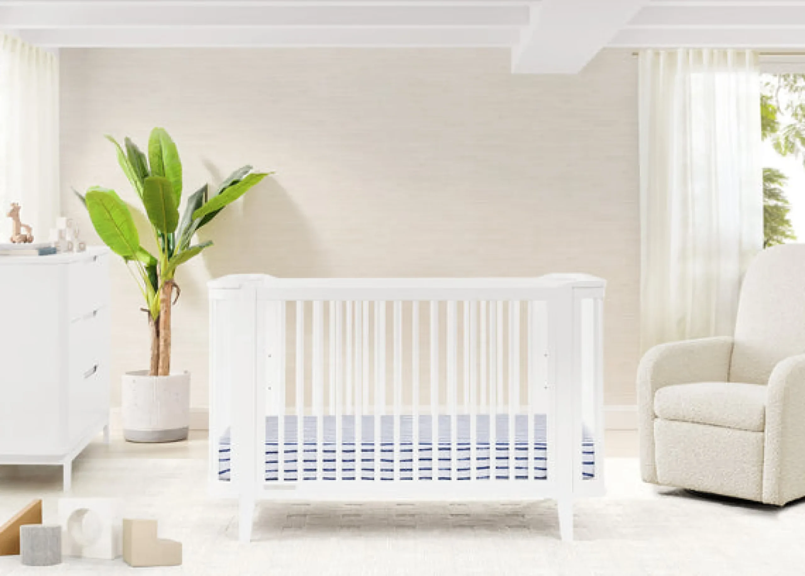 Noah 4-in-1 Convertible Crib